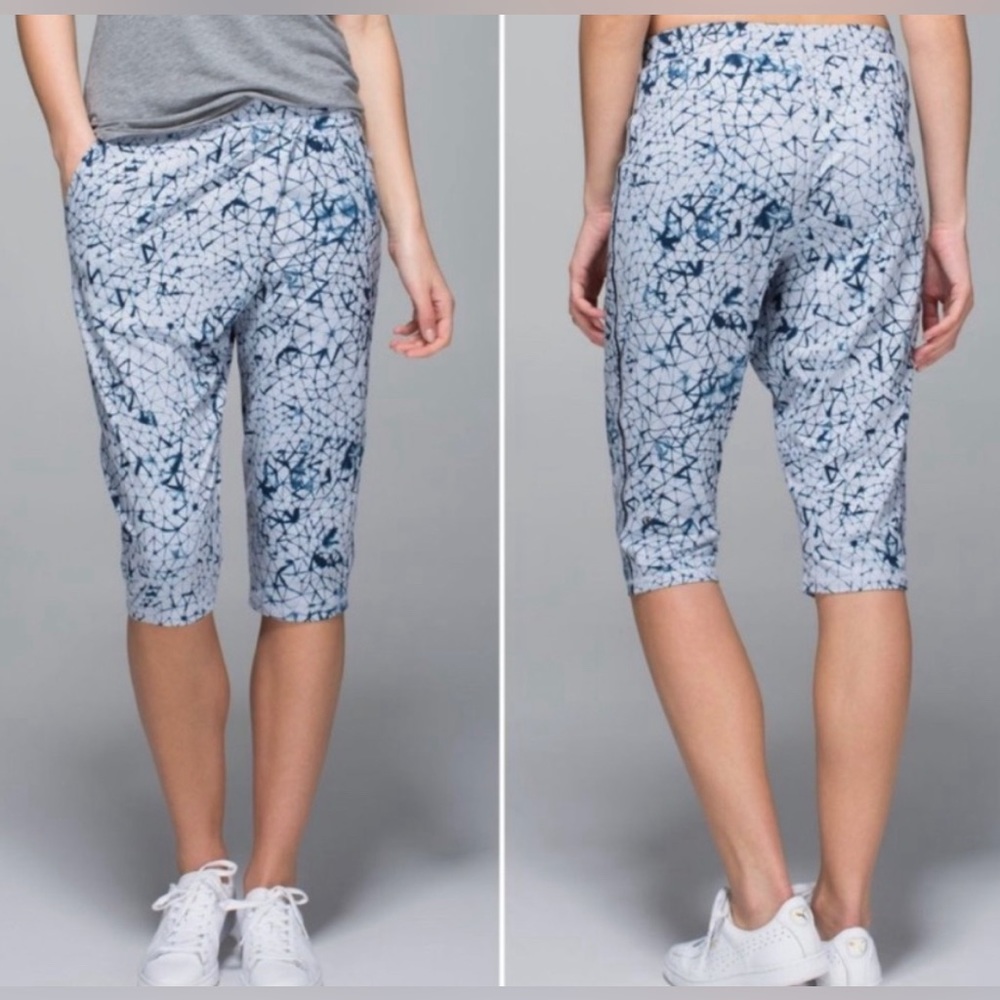 Lululemon Retreat Yogi Crop Pants Star Crushed Silver Fox Gray Blue Loose Size10